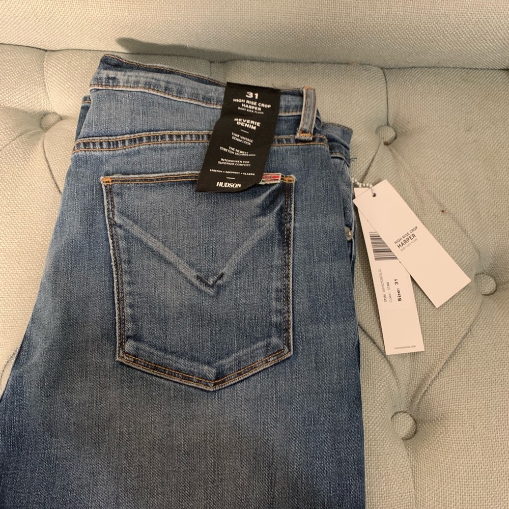 NwT High Rise Crop Hudson Jeans